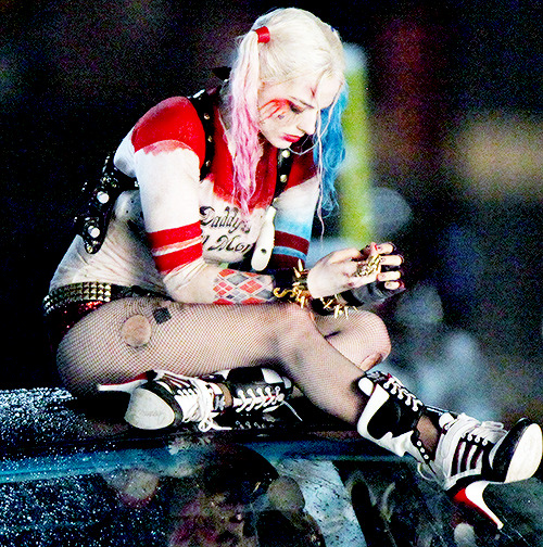 Sex harleyquinsn-blog: Margot Robbie as Harley pictures