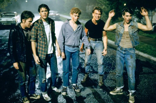 Yes, yes that is Patrick Swayze, Rob Lowe, Tom Cruise, Matt Dillon, Emilio Estevez, Ralf Macchio and