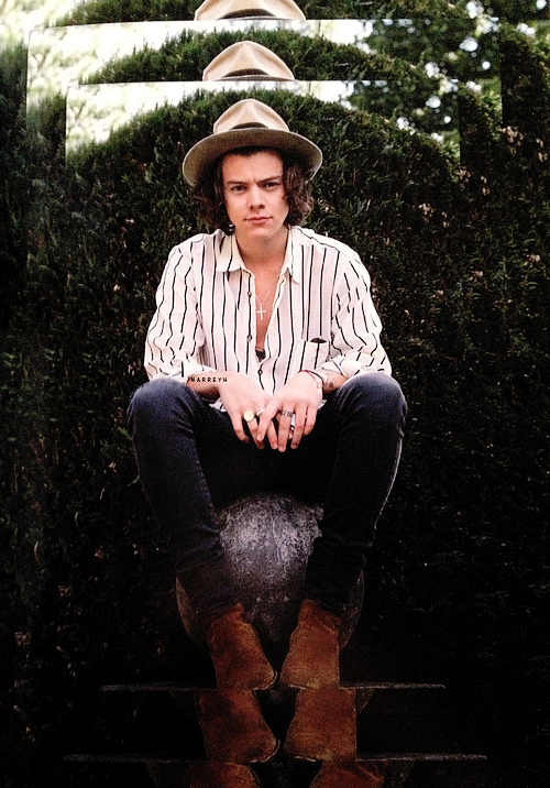 FOUR Ultimate Edition Booklet