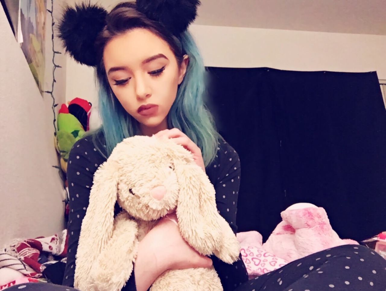 noniemonster:  sometimes after a tough day all you need is your sippy cup and your