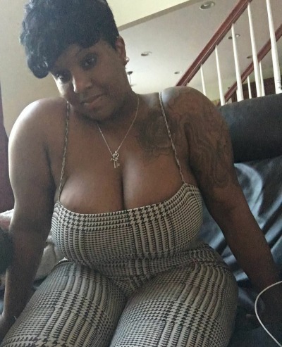 princejazziedad:DeliciouslySexy. Curvy. Busty'Loose Mamita…Ms MinnieMars 🧡 💙 💜 