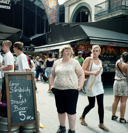  Woman Photographs Herself Receiving Strange Looks in Public “I now reverse the gaze and record their reactions to me while I perform mundane tasks in public spaces. I seek out spaces that are visually interesting and geographically diverse. I try to