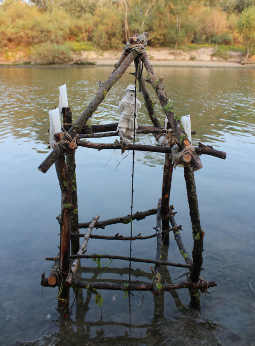 “I boy-scout hanno paura del tempo che passa ”Giuseppe Abate, 2014 - site specific Resid