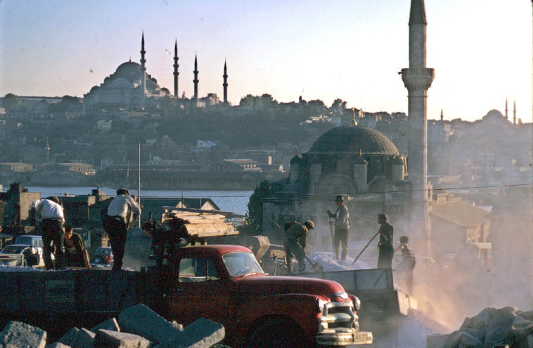 lindazahra: TURKEY - Istambul Bazar and city life .  Ferdinando Scianna 1969    