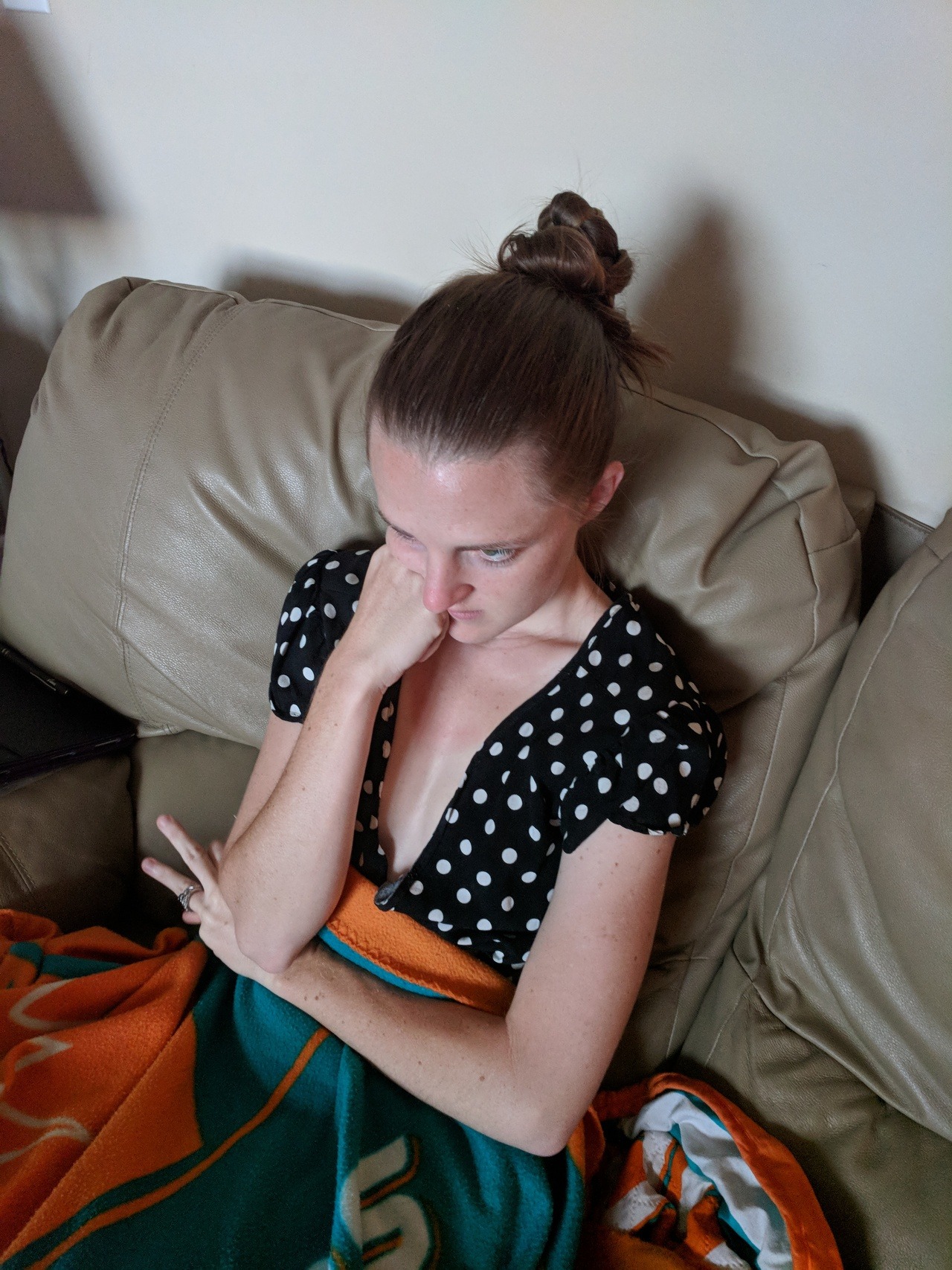 genobabyyeah:  My wife got a new dress, and I love it! Especially when she has no