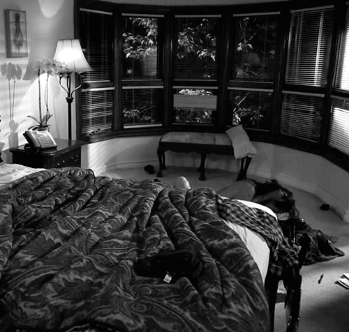 uvwjou:  didnt make it to the bed..