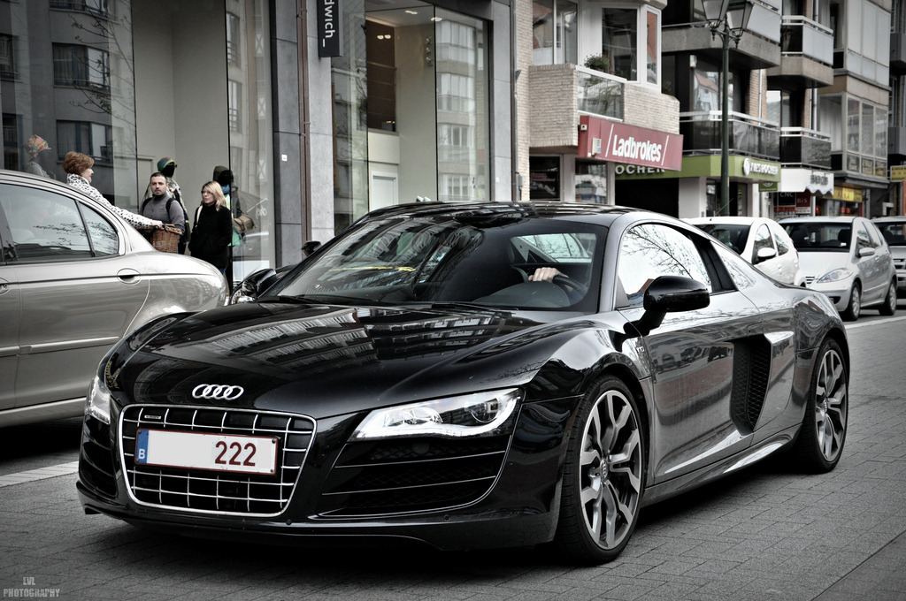 Luxury, Style, Wealth & Cars: Millionaires Road