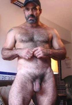 bigredatl:  manly-brutes:  tumblr | vids | fb  Hello sexy daddy.  Love that thick ass