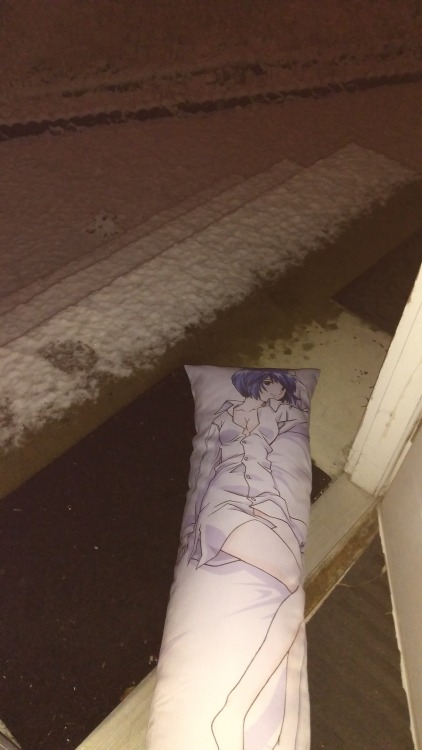 yourspaceinvader:yourspaceinvader:cursed image500 NOTES AND ILL THROW HER INTO THE SNOW