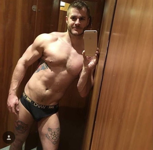 celebritybodybuge:  Austin Armacost