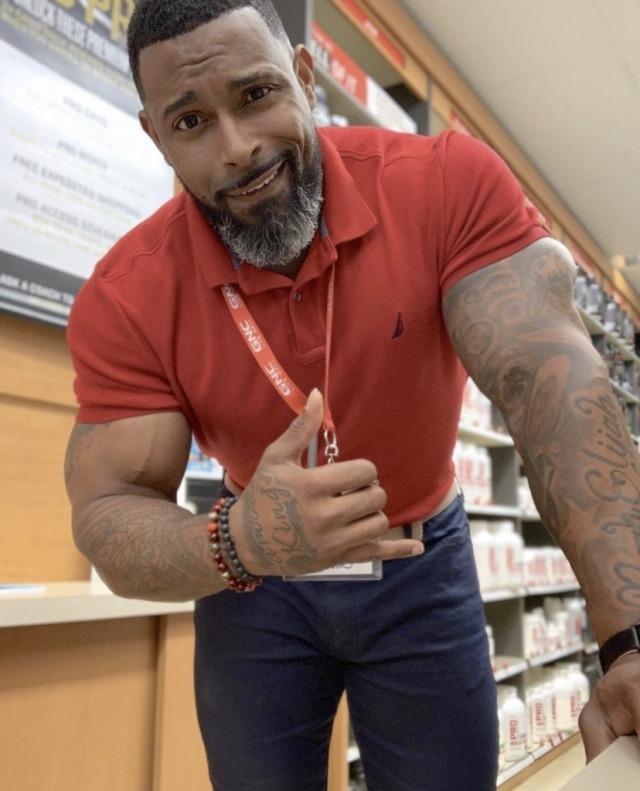 xemsays:xemsays:xemsays:D I L F ‘ S 😈💪🏾😍SEXY OVER 40 💯 D I L F 🥰