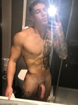 Naked Male Mirror Selfies