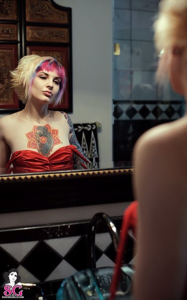 dicesuicide:  “Even in shallow waters, I am as deep as the Ocean.” From my set