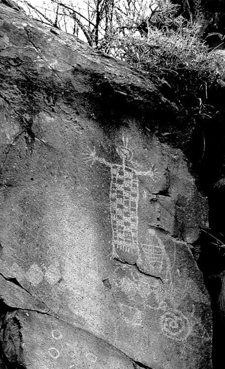 ancientart:Photos taken at the Coso Rock Art District, located within the Naval Air Weapons Station 