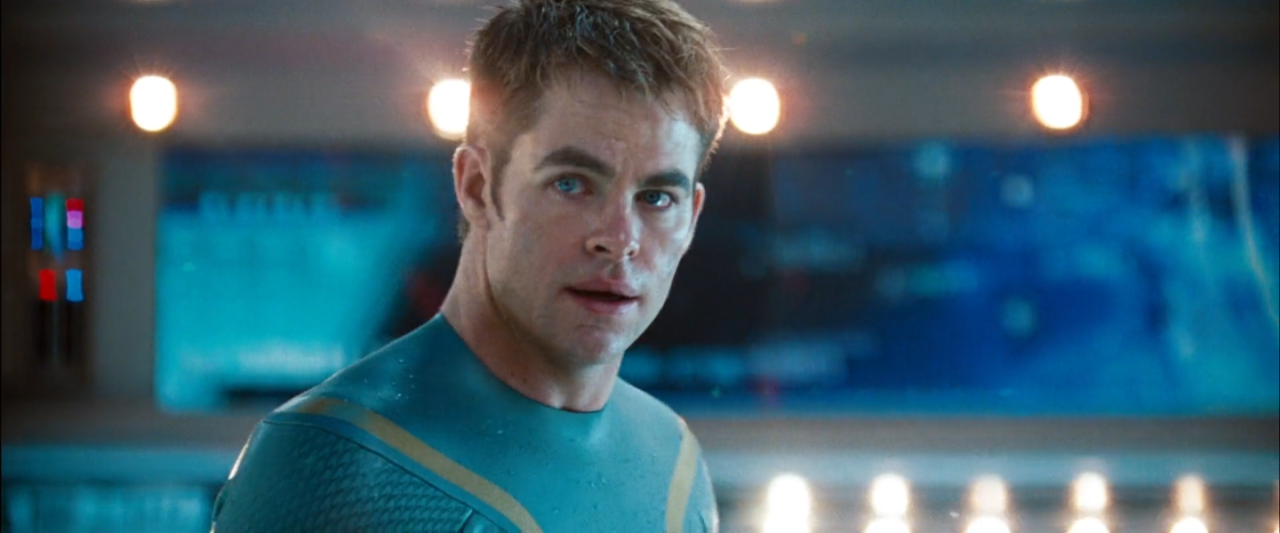 comandanteraven:  Chris Pine’s bulges in lycra in Star Trek into Darkness. Handsome