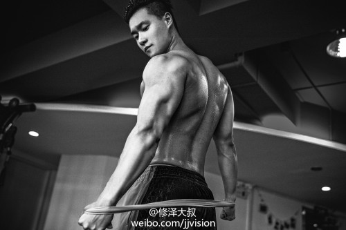 vernonlqchan:  China 2012 Cool Guy champion adult photos