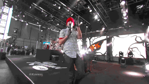 imso-dun:GUYS THIS IS MY FIRST GIF IVE EVER MADE COMPLETELY BY MYSELF AND IT WAS A FREAKING STRUGGLE