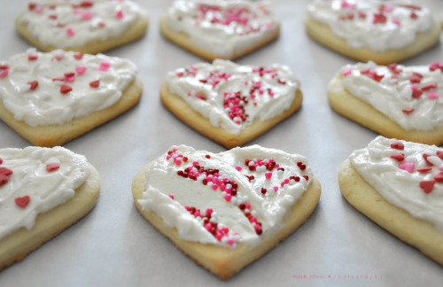 delectabledelight:valentines day sugar cookies (by three times a charm)