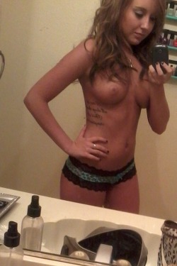 Lazybluejellyfish:  Follow Me - See My Cam  Is That A Body Are What I&Amp;Rsquo;D