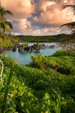 ponderation:  Wai'anapanapa by RyanBuchanan 