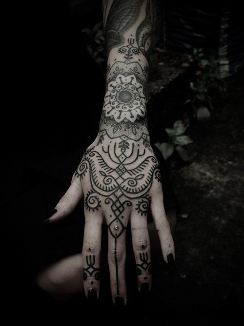 notenoughclouds:  tidetoclimb:  celestial-eyess:  I really want hand tattoos with