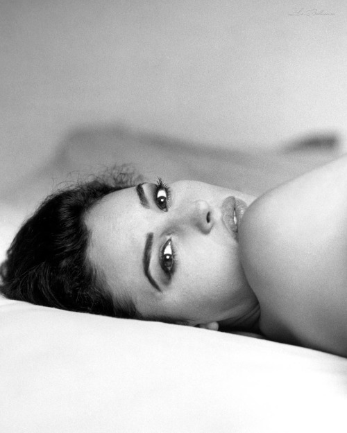 la-bellucci: Monica Bellucci 1995