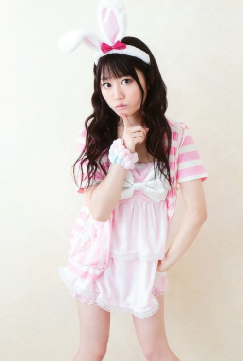 animage:  小倉唯