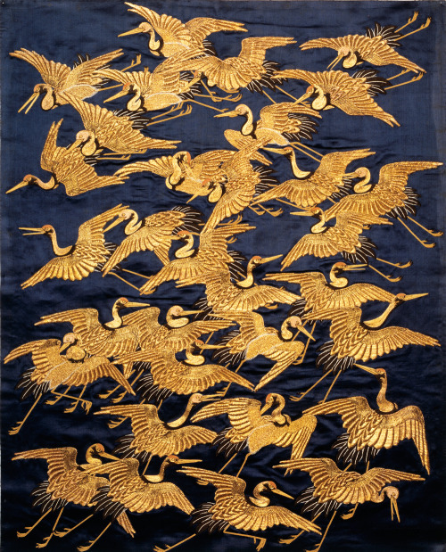 yorkeantiquetextiles:Silk fukusa (gift cover) embroidered with a flight of cranes, Japan, 1800-50, E