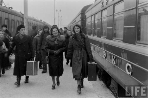 American tourist in Leningrad(Edward Clark. 1955?)