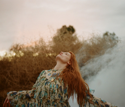 fatmdaily:Florence Welch photographed by Vincent Haycock 