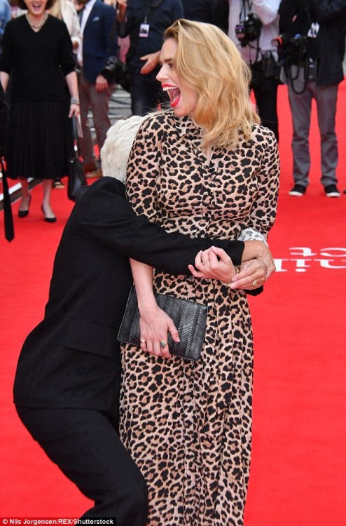 hayleylovesjessica:Hayley Atwell and Emma Thompson at the premiere of The Children Act, London, 16 A