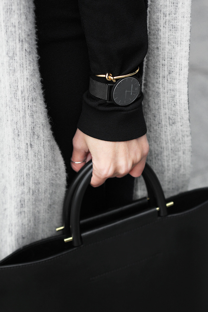 BLACK CLOTHES