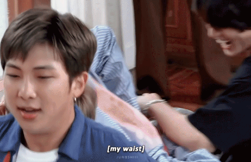 jungshiii:bts: “i’m scared of him, he’s muscular”