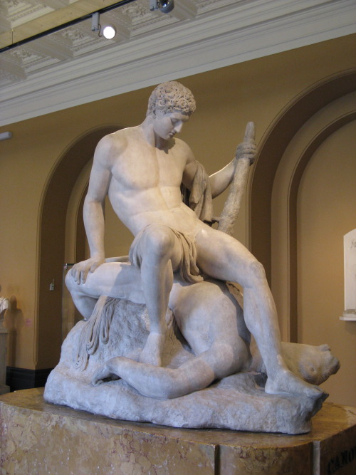 sculpturegallery:  Theseus and the Minotaur