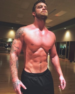 hotstudsdaily:  Dustin McNeer