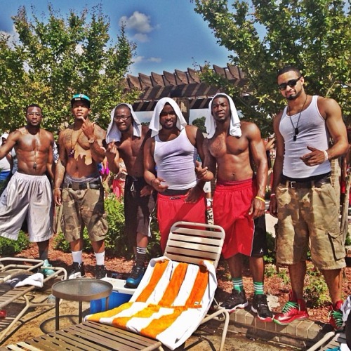 hoodsworld:  Hanging with Rashard Smith 