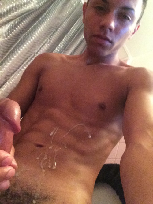 bayou124:gabrielthegrant:Gabriel Grant IG @yourpapicrush hot hot hot It’s an odd assortment of