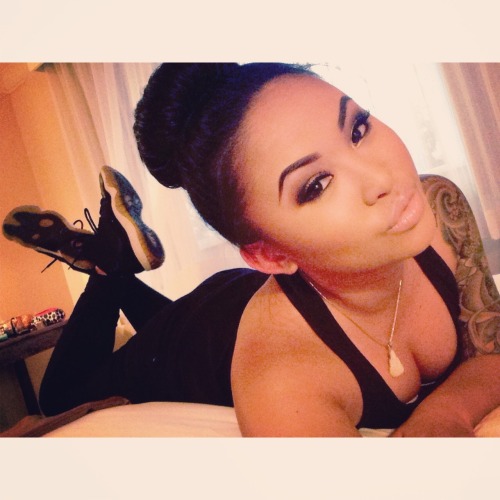 fufubaby:  All black everythang 
