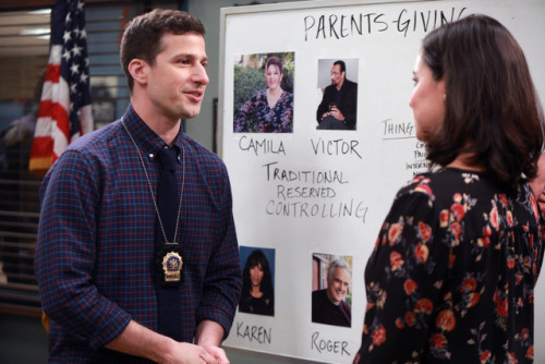 Brooklyn Nine-Nine: “Two Turkeys” episodic photos