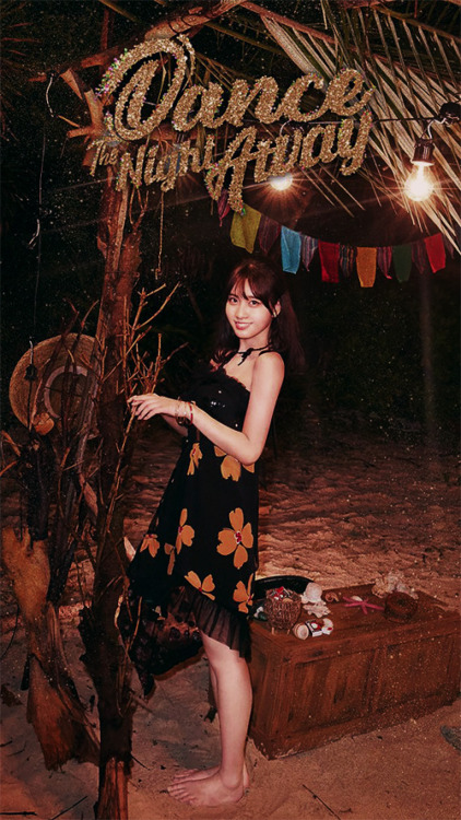 deiuos: Twice ‘Dance the Night Away’ #1 - Lock/Home screens. Like / reblog if using  Cre