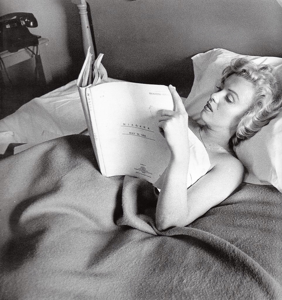 frenchmatte: ok but im pretty sure that marilyn monroe studying her film scripts