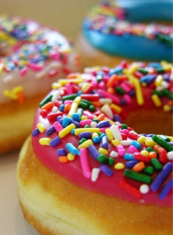 im-horngry:  Treats with Rainbow Sprinkles