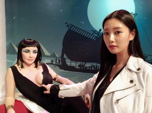 fkyeahclaralee:  Clara Lee being naughty at Hollywood Wax Museum See full album on Facebook