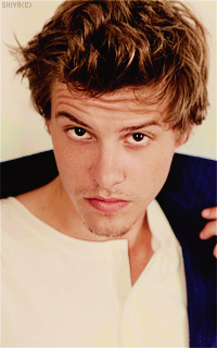 entranceshiya:      Xavier Samuel    / My Livejournal : http://entrance-icons.livejournal.com   