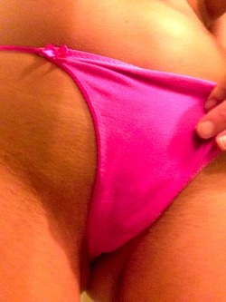 sarahxoxoblog:  And, here’s a little more pink for ya ;)