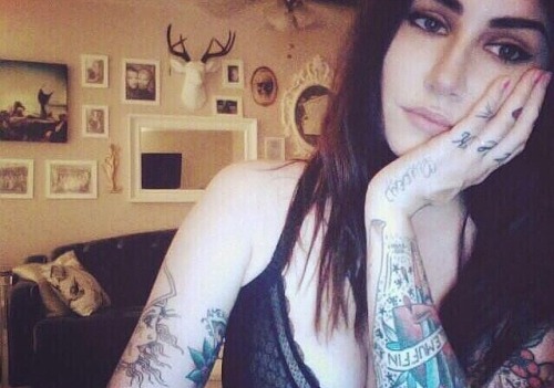 If the moon smiled, she would resemble you.