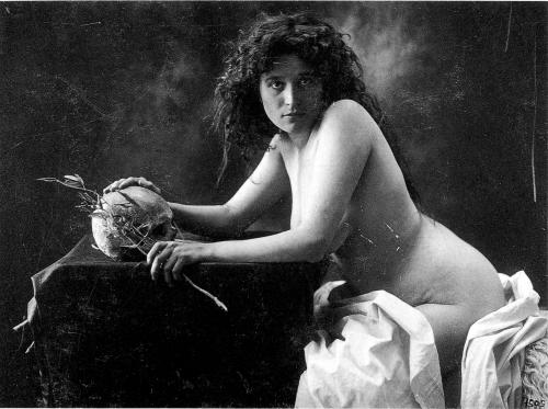 le-plus-beau-des-mensonges:  Photographs by JOAN VILATOBÀ, c. 1903-15