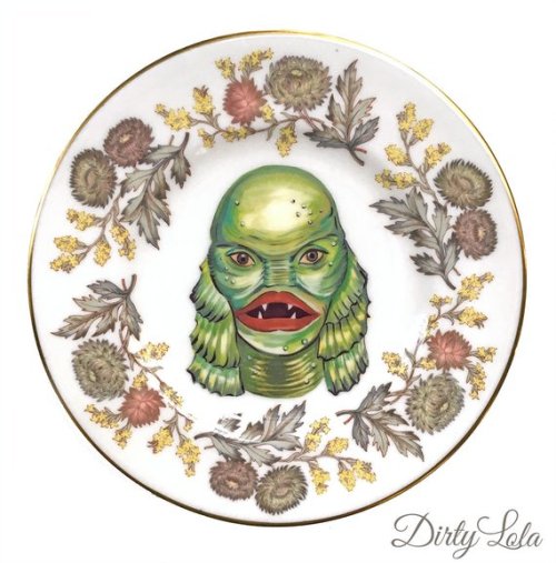 snootyfoxfashion: Vintage Horror Character Decorative Plates from DirtyLola  x / x / x / x / xx