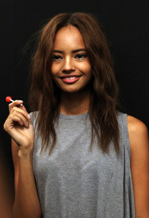 noirmodels: malaika firth backstage at anna sui