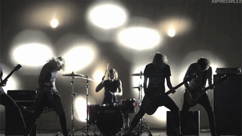 awhhkellin:  perfect 